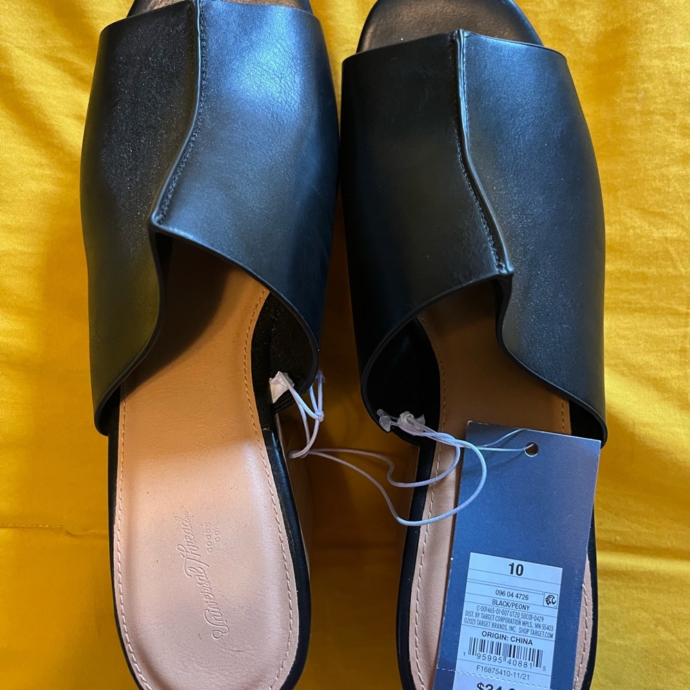 Size 10 Universal Thread clog